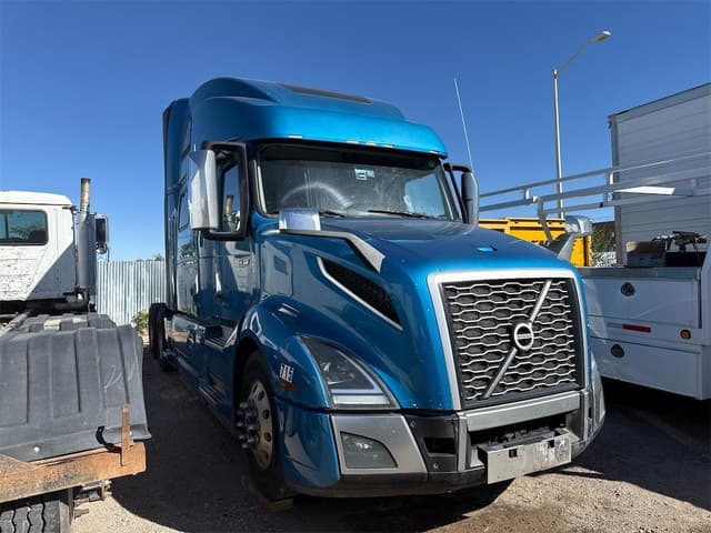 Image of Volvo VNL64T860 equipment image 2