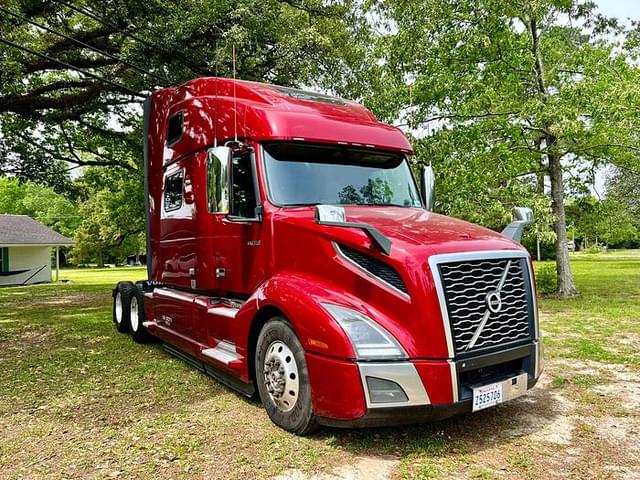 Image of Volvo VNL860 equipment image 3