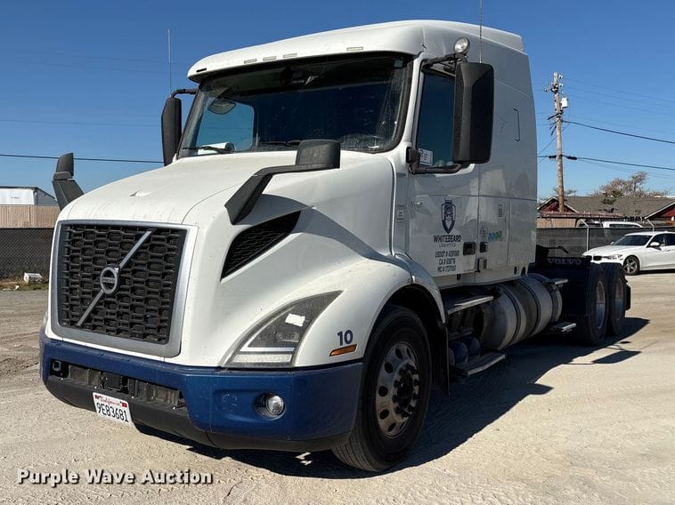 2019 Volvo VNR Equipment Image0