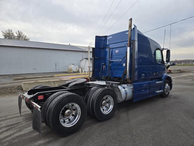 Image of Volvo VNR equipment image 4