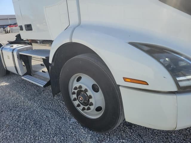 Image of Volvo VNR42T300 equipment image 3