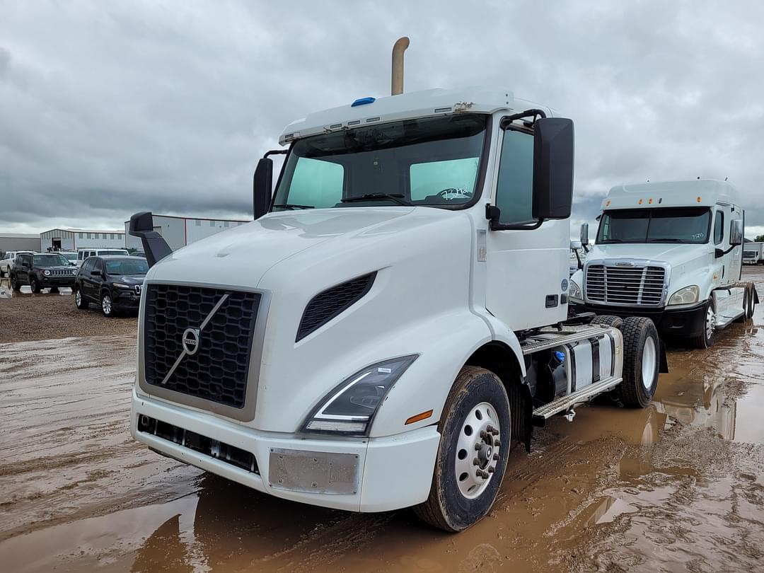 Image of Volvo VNR64T Primary image