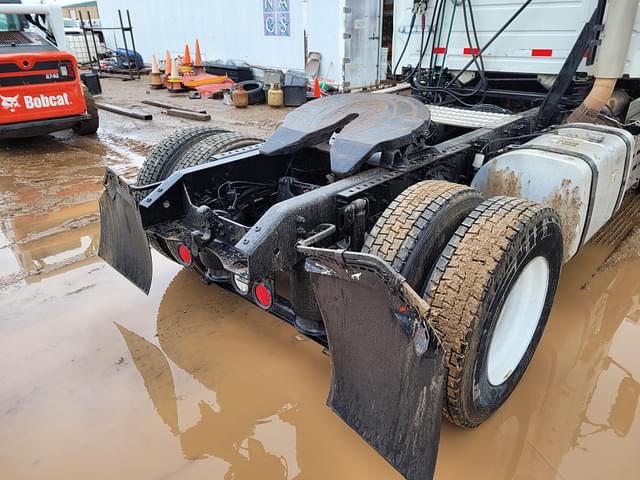 Image of Volvo VNR64T equipment image 3