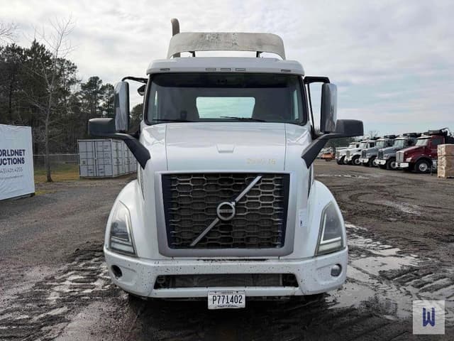 Image of Volvo VNR64T equipment image 1