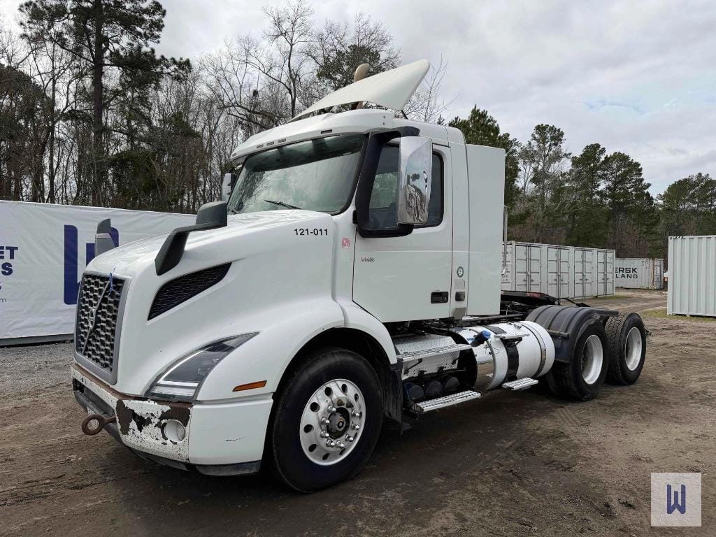 2019 Volvo VNR64T Equipment Image0
