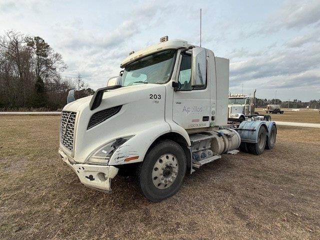 2019 Volvo VNR64T300 Equipment Image0