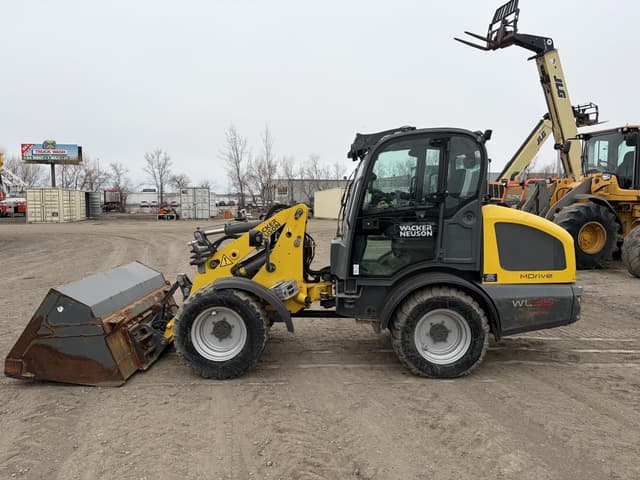 Image of Wacker Neuson WL38 equipment image 1