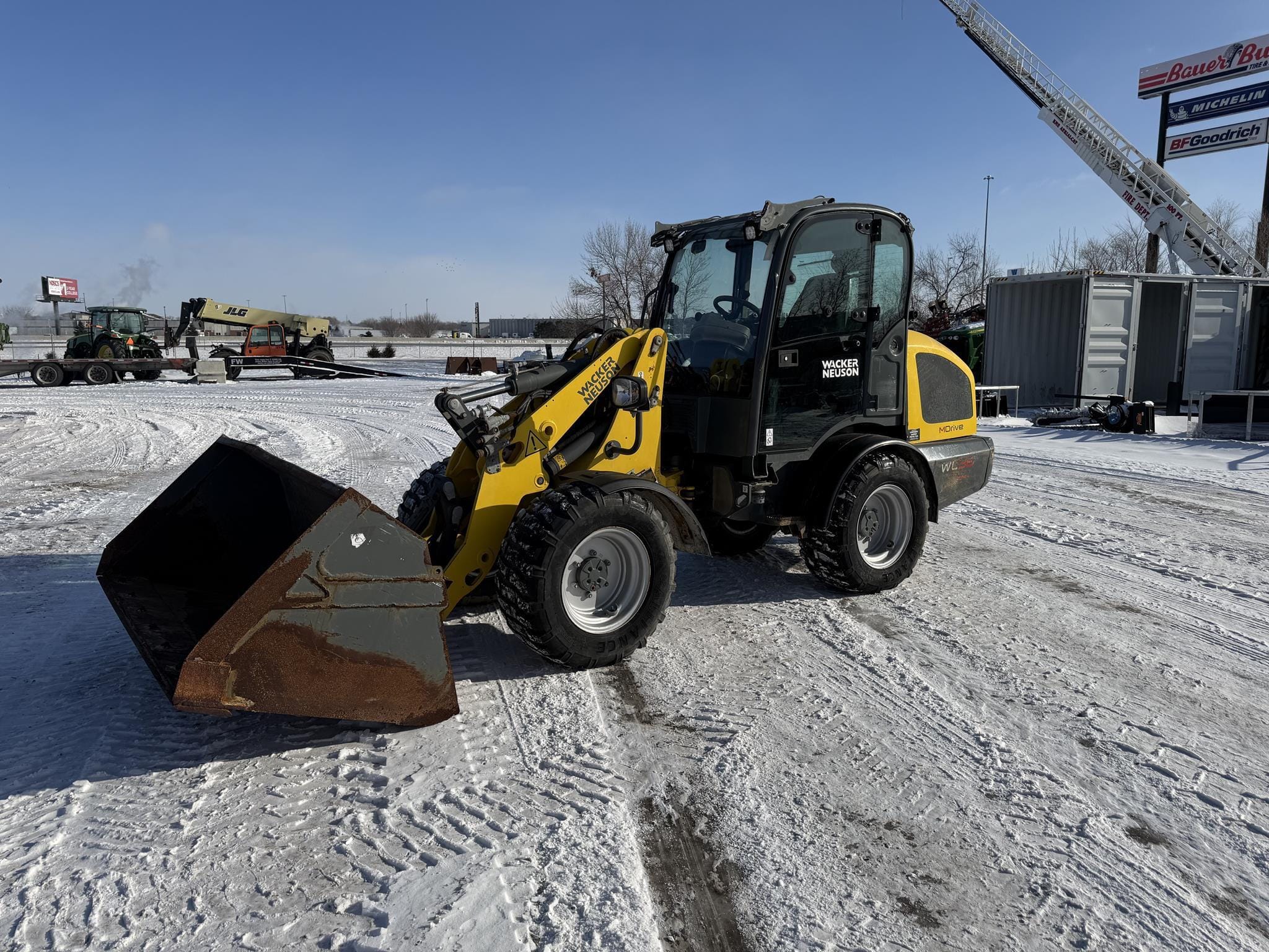 2019 Wacker Neuson WL38 Equipment Image0
