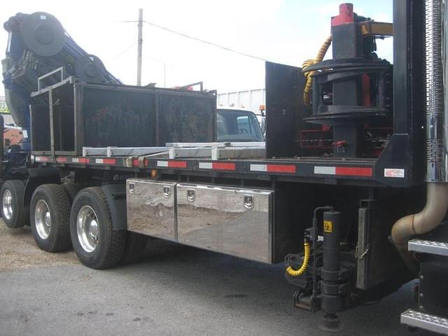 Image of Western Star 4700SB equipment image 3