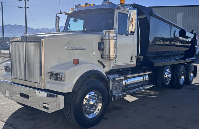 Image of Western Star 4900 equipment image 3