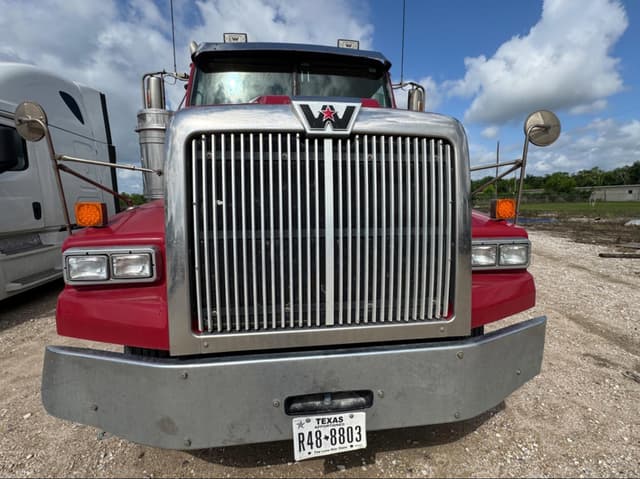 Image of Western Star 4900EX equipment image 1