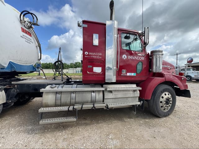 Image of Western Star 4900EX equipment image 3