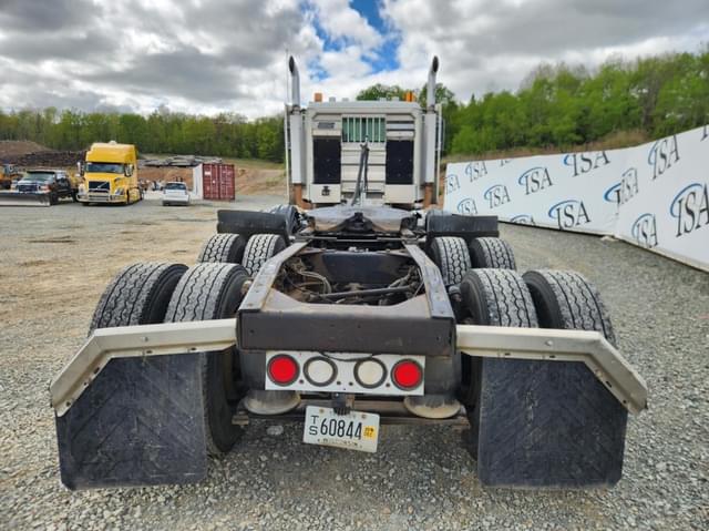 Image of Western Star 4900 SF equipment image 3