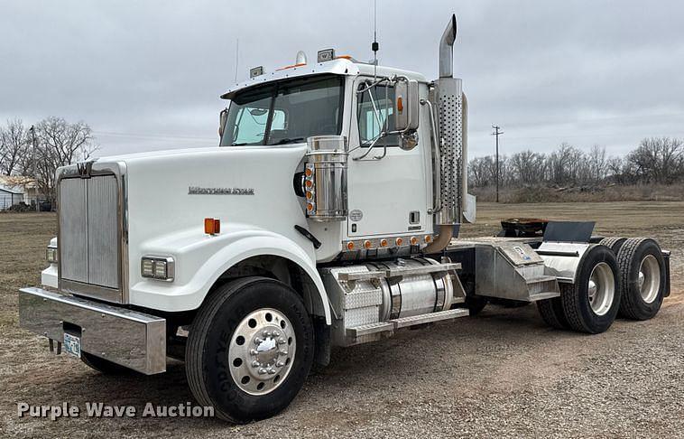 Image of Western Star W4900SF Primary image