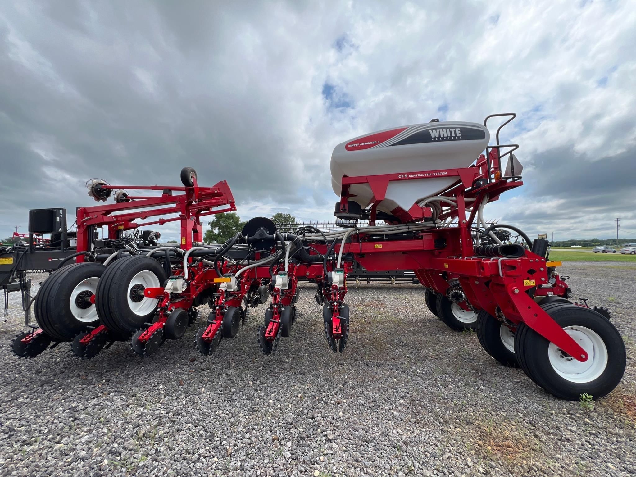 2019 AGCO White 9816VE Equipment Image0