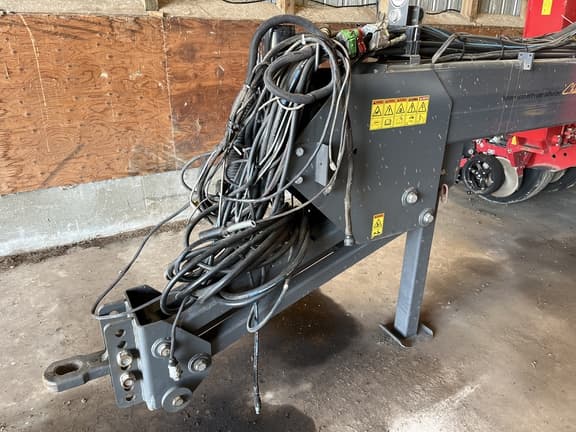 Image of White 9824 equipment image 4