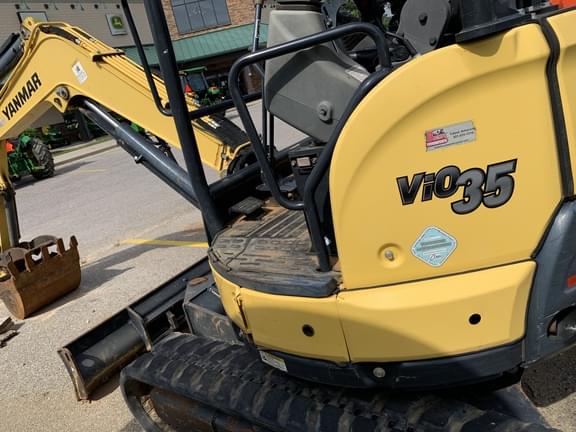 Image of Yanmar VIO35 equipment image 4