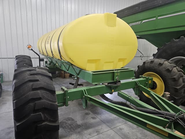 Image of Yetter 1600 equipment image 3