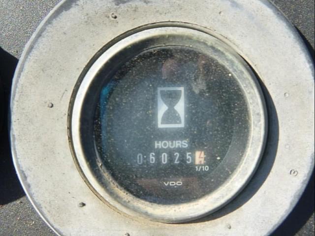 Image of John Deere 210C equipment image 4