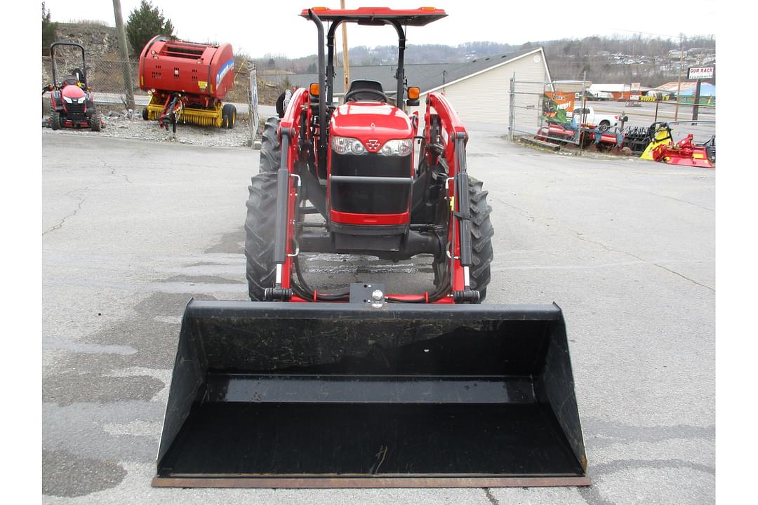 Image of Massey Ferguson 2606H Primary image