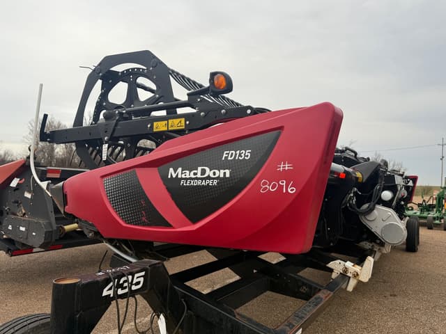 Image of MacDon FD1 equipment image 2