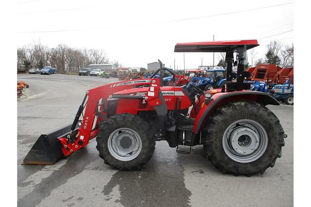 Image of Massey Ferguson 4707 equipment image 2