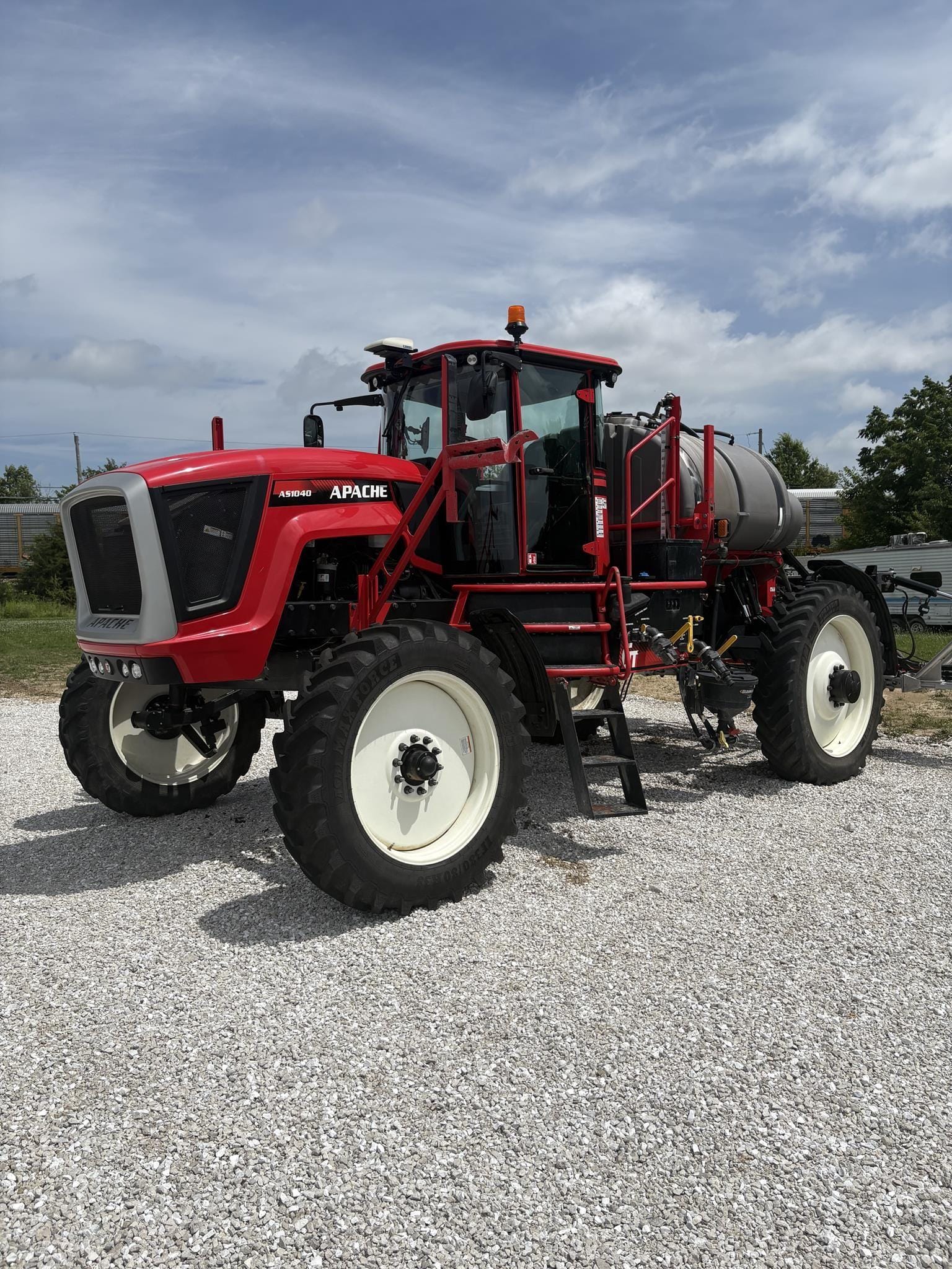 2020 Apache AS1040 Equipment Image0