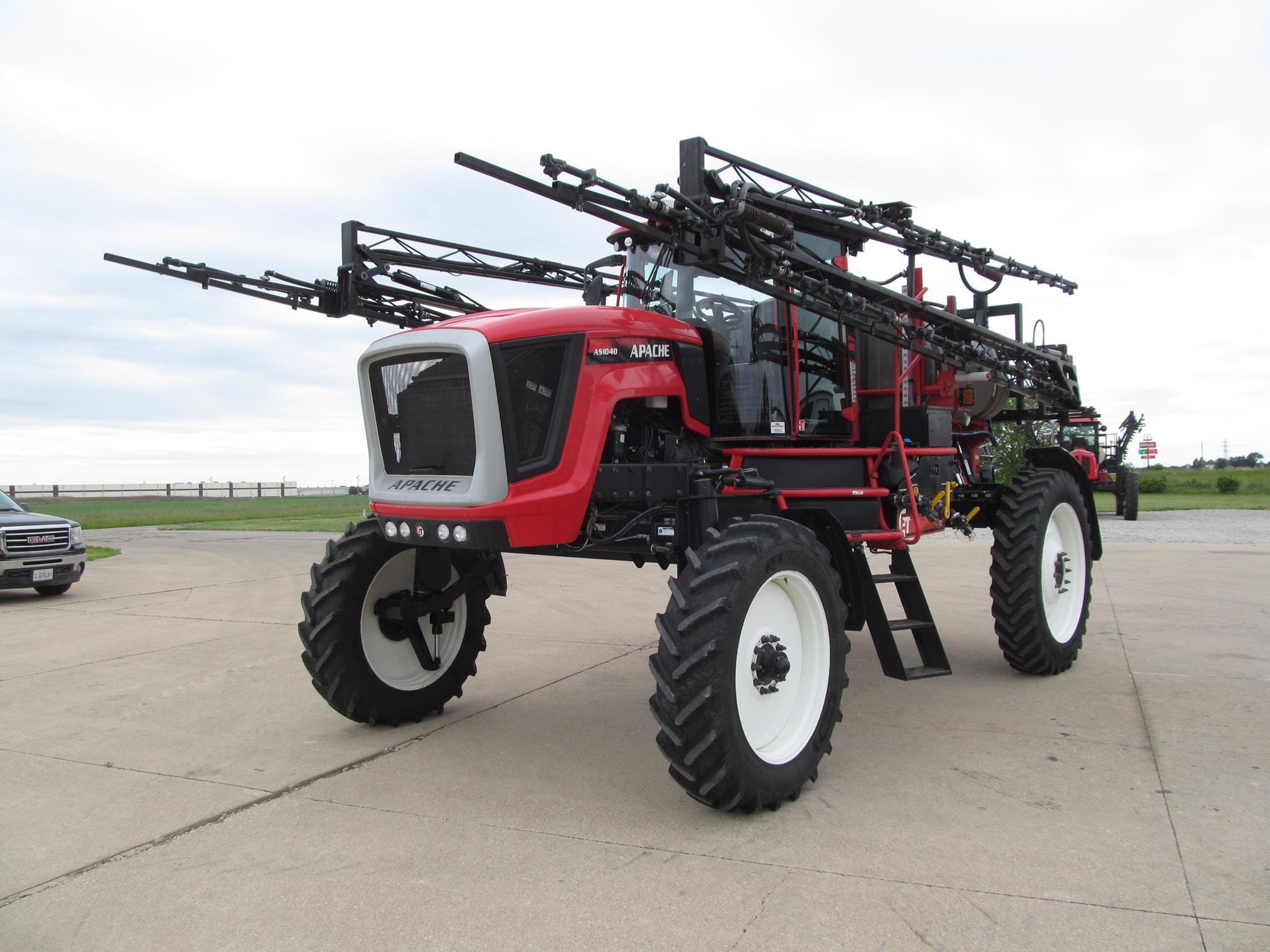 2020 Apache AS1040 Equipment Image0