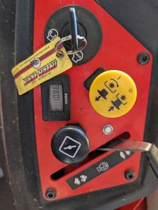 Image of Ariens Edge 52 equipment image 3