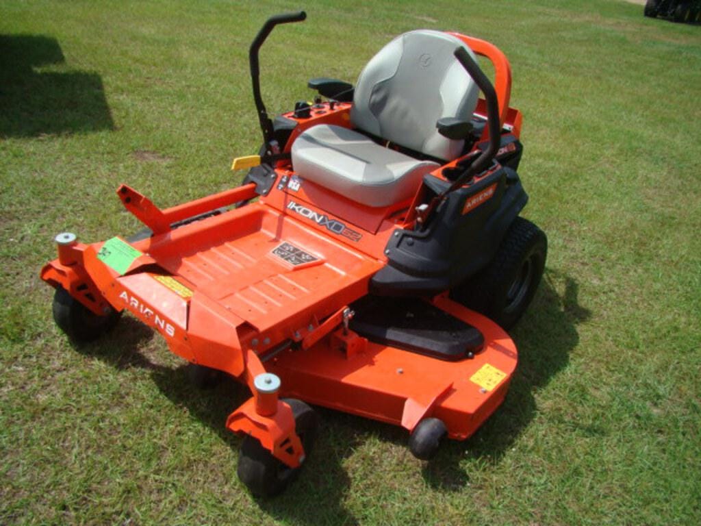 Main image Ariens Ikon XD52