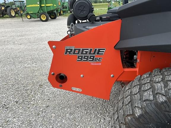Image of Bad Boy Rogue equipment image 2