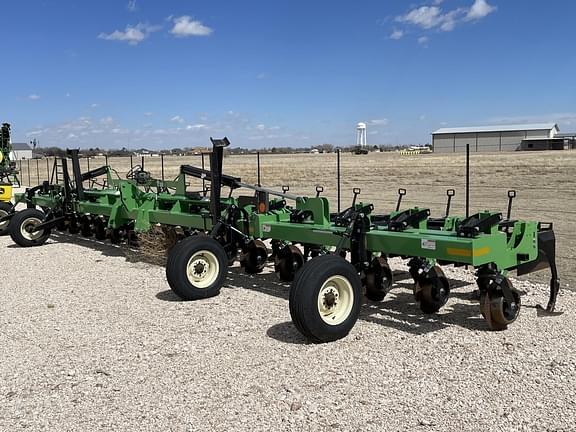 2020 Bigham Brothers 889 Equipment Image0