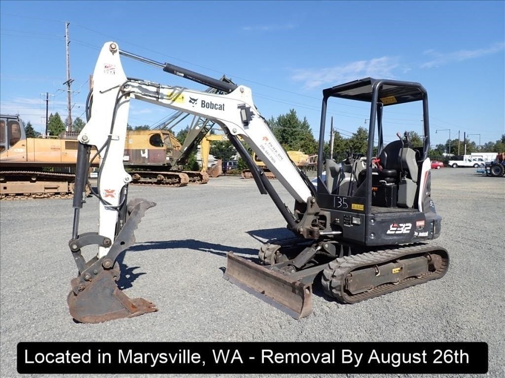2020 Bobcat E32i Equipment Image0