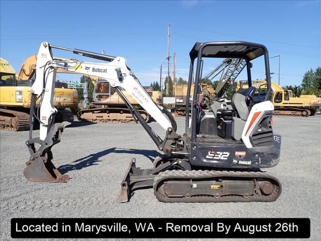 Image of Bobcat E32i equipment image 2