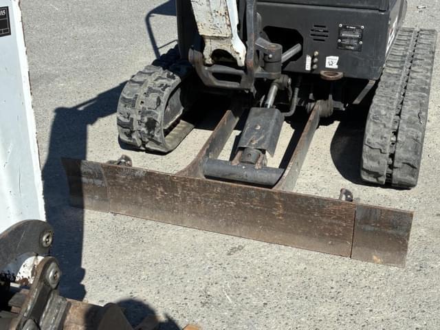 Image of Bobcat E20 equipment image 4