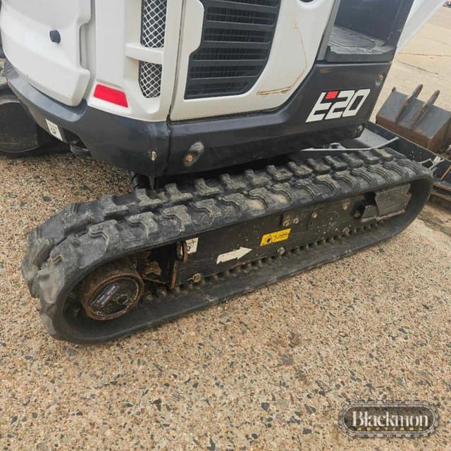 Image of Bobcat E20 equipment image 4