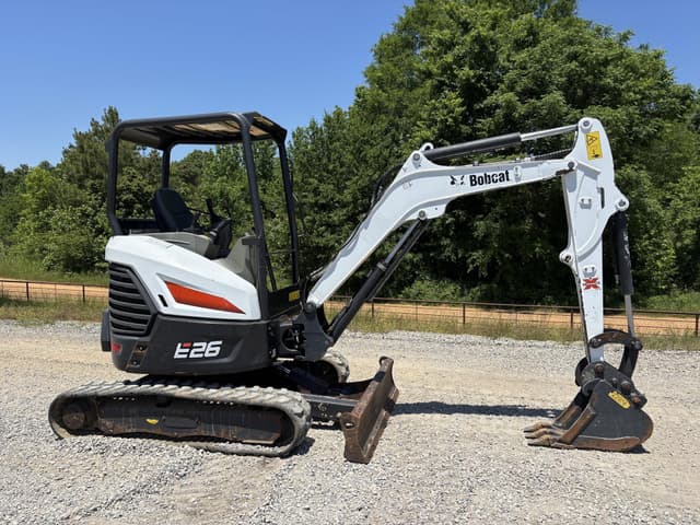 Image of Bobcat E26 equipment image 4