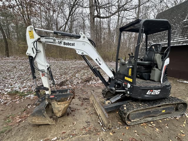 Image of Bobcat E26 equipment image 1