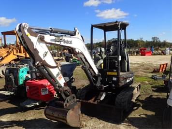 Main image Bobcat E26