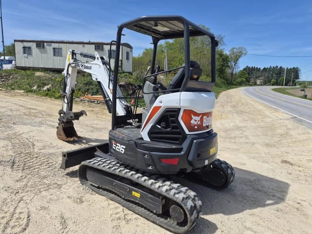 Image of Bobcat E26 equipment image 1