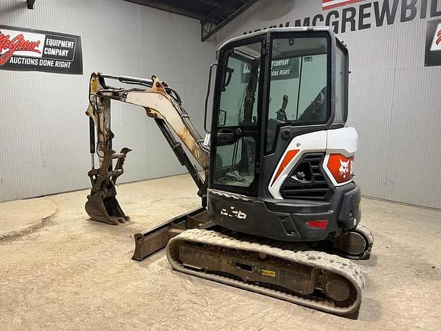 Image of Bobcat E26 equipment image 2