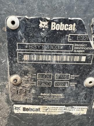 Image of Bobcat E32 equipment image 2