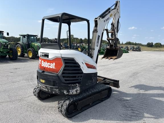 Image of Bobcat E32 equipment image 3