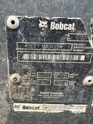 Image of Bobcat E32 equipment image 2