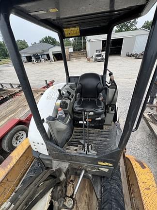 Image of Bobcat E32 equipment image 4