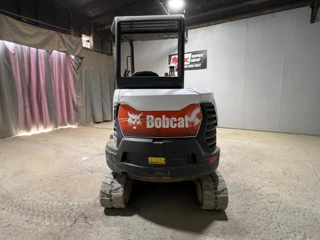 Image of Bobcat E32 equipment image 3