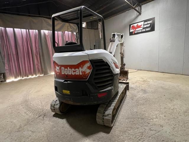 Image of Bobcat E32 equipment image 4