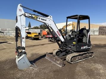 Main image Bobcat E32i