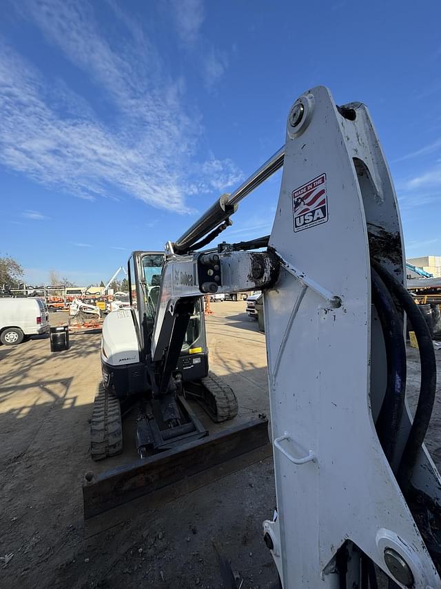 Image of Bobcat E35 equipment image 3