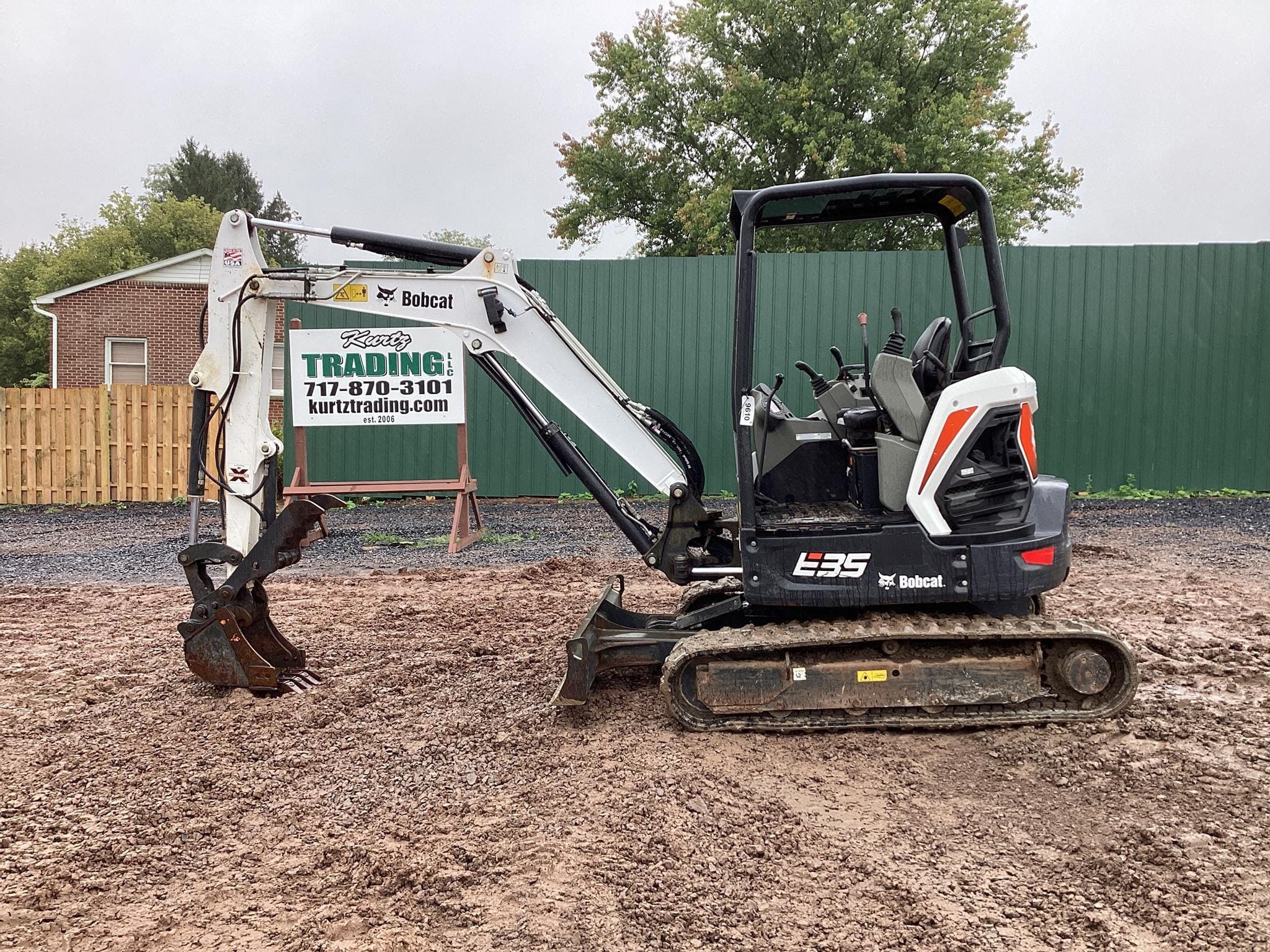 Main image Bobcat E35